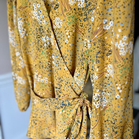 LOFT Harvest Yellow Floral Belted Wrap Blouse V Neck Long Sleeve Womens Size Med - Picture 7 of 11